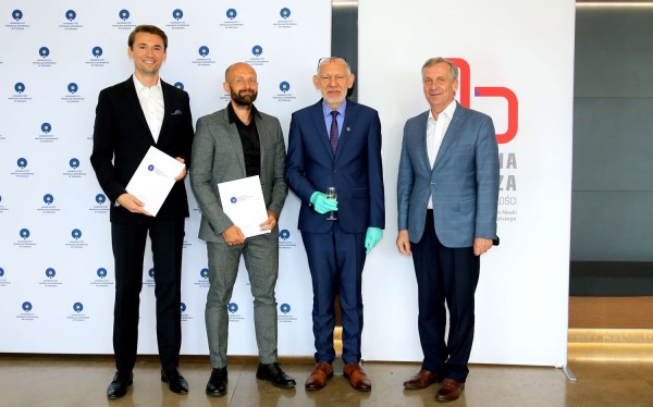 Click to zoom the picture.